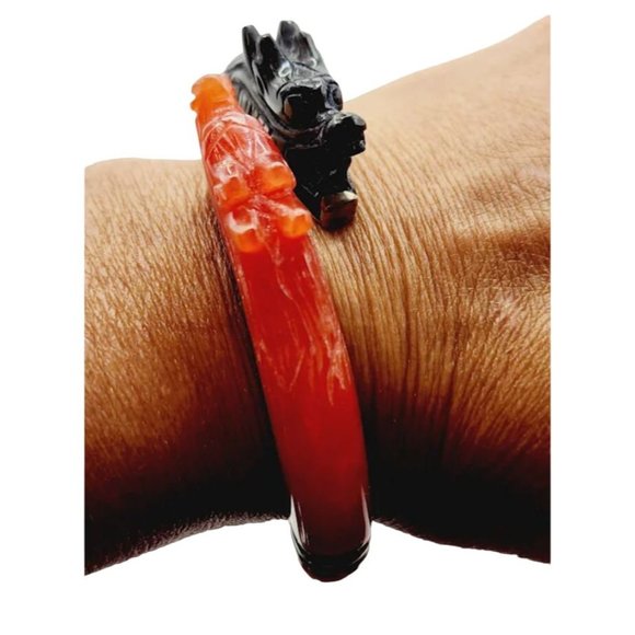 Chinese Carnelian Onyx and Sterling Dragon Bangle Bracelet  Chinese Carnelian Onyx And Sterling Dragon Bangle Bracelet (A2611)